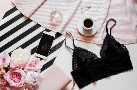 INTIMO